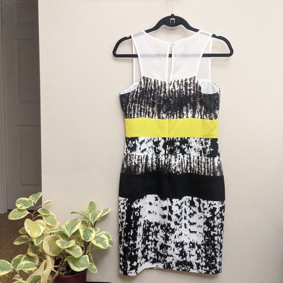 BCBGMaxAzria | Tara Fitted Dress - Picture 3 of 5